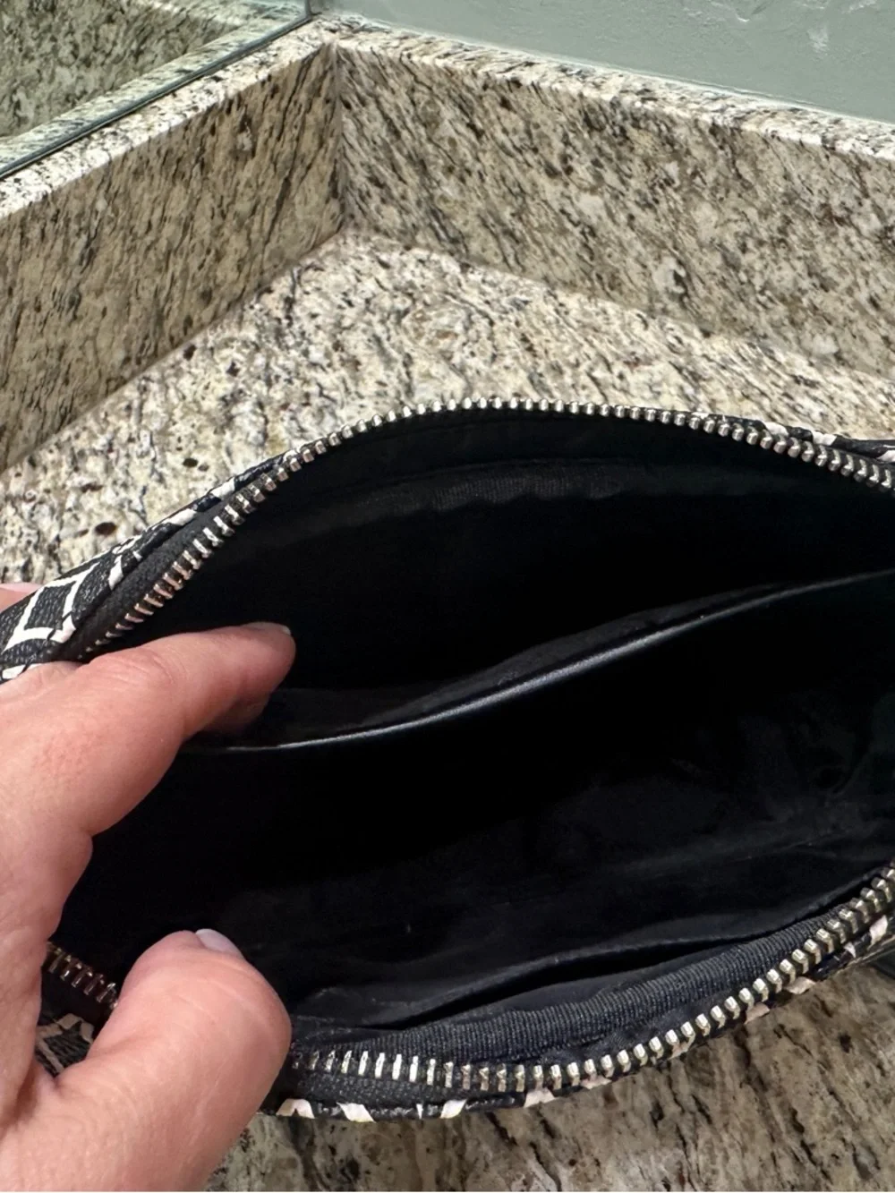 Michael Kors Jet Set Large Chain Crossbody Bag in Black/Cream Geometric Logo